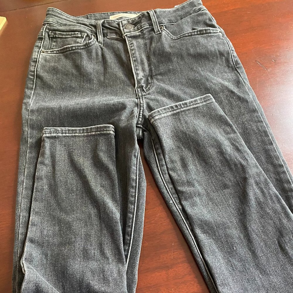 Levis Womens 721 High Rise Skinny Jeans Size 28 Black Distressed Grunge Goth - Picture 3 of 12